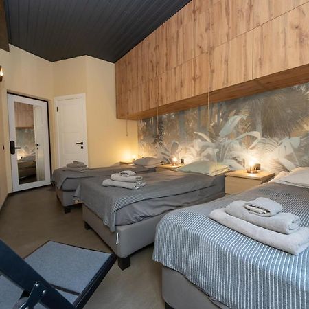 Apart Hotel On Zoloti Vorota เคียฟ ภายนอก รูปภาพ
