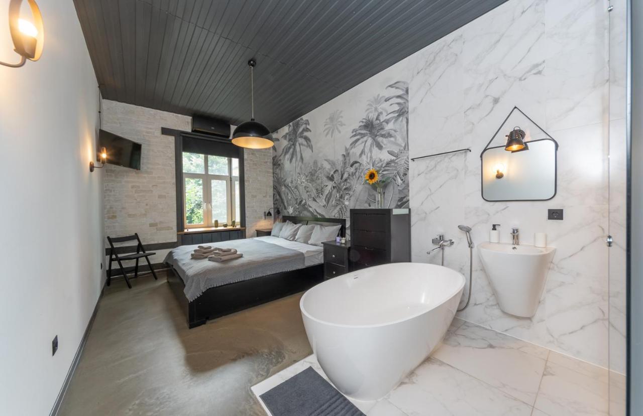 Apart Hotel On Zoloti Vorota เคียฟ ภายนอก รูปภาพ