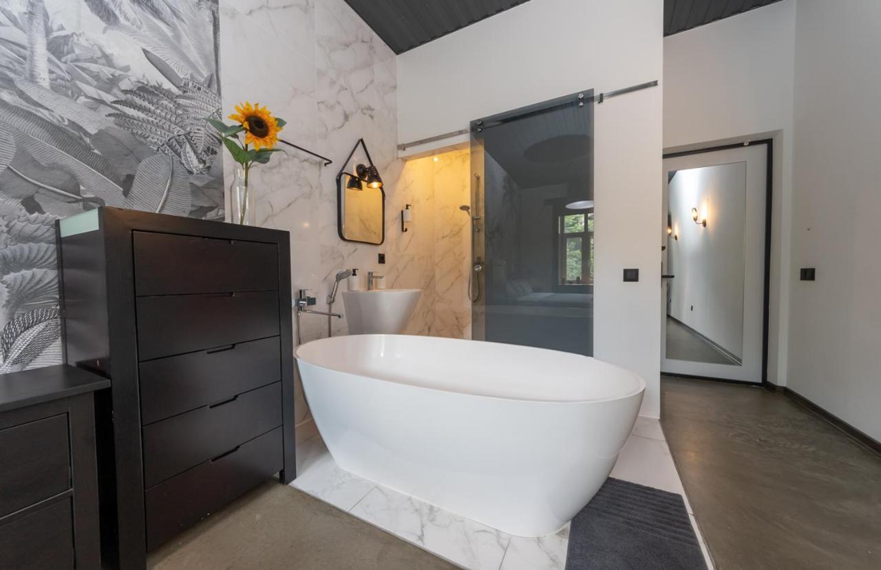 Apart Hotel On Zoloti Vorota เคียฟ ภายนอก รูปภาพ
