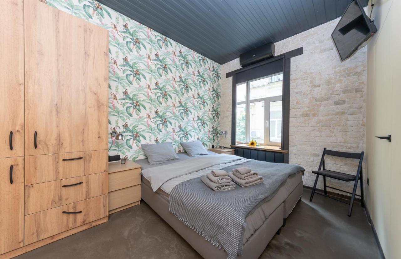 Apart Hotel On Zoloti Vorota เคียฟ ภายนอก รูปภาพ