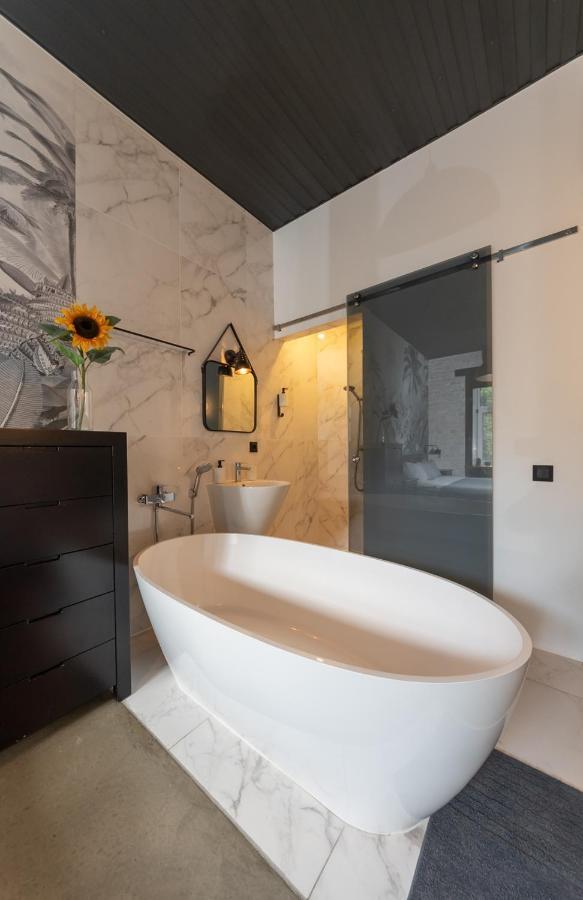 Apart Hotel On Zoloti Vorota เคียฟ ภายนอก รูปภาพ