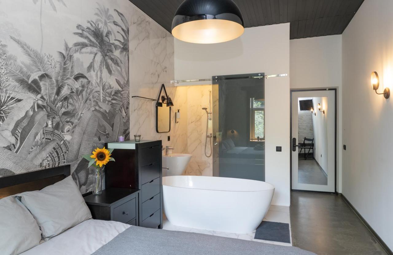 Apart Hotel On Zoloti Vorota เคียฟ ภายนอก รูปภาพ