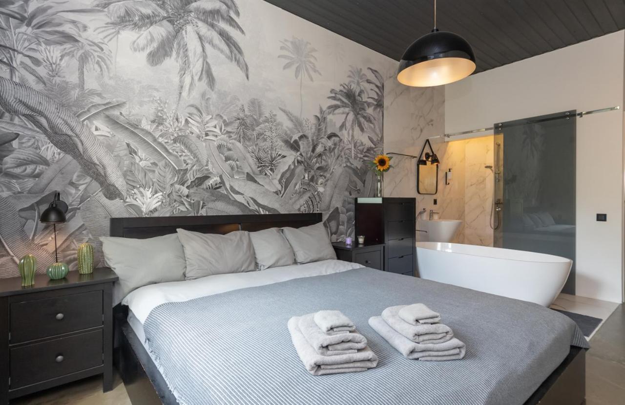Apart Hotel On Zoloti Vorota เคียฟ ภายนอก รูปภาพ